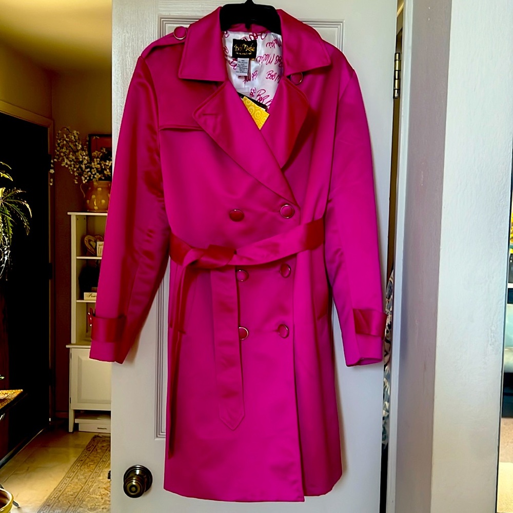 Hot Pink Barbie style Bob Mackie Size L ‘Wearable Art’ trench coat.